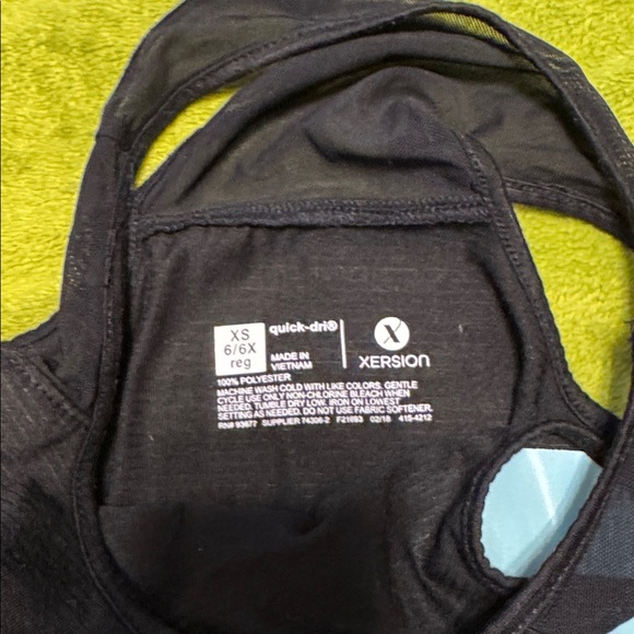 Girls Athletic Under Armour Graphic Tee, tanks and Shorts Set Sz photos for Sz - Picture 12 of 13